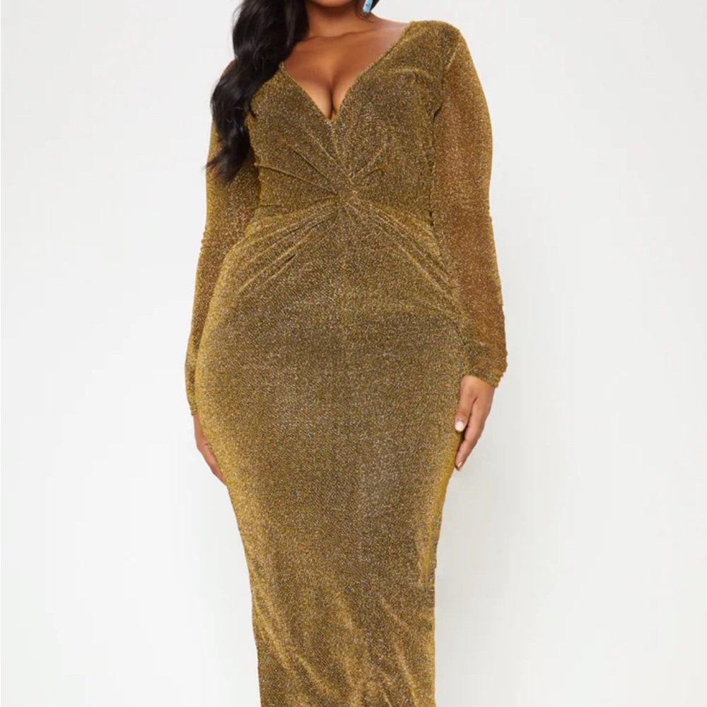 Pretty Little Things Gold Textured Glitter Plunge Knot Detail Maxi Dress. NWT.